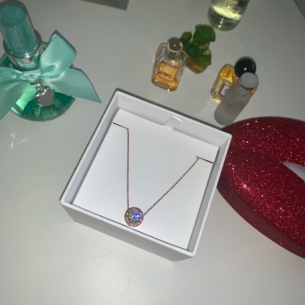 Michael Kors Gold color Necklace - Picture 4 of 5